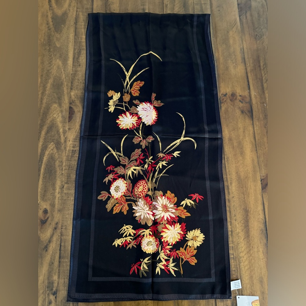 Talbots Silk Scarf - Picture 4 of 6